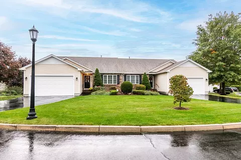 5 Sweet Pea Dr, Cranston, RI 02921
