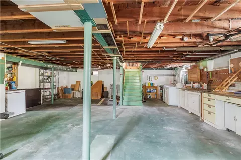 332 Vineyard Rd, Warwick, RI 02889 photo 18