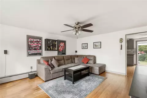 332 Vineyard Rd, Warwick, RI 02889 photo 9