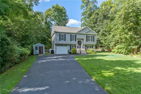 340 Scott Rd, Cumberland, RI 02864