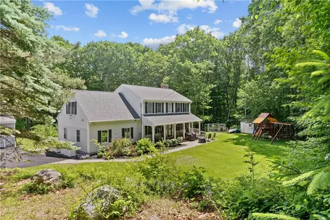 63 Arrowhead Ln, West Greenwich, RI 02817