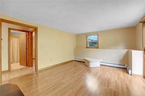Living - 14 Glendale Ave, East Providence, RI 02915 photo 5 of 6