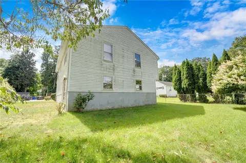 Exterior - 14 Glendale Ave, East Providence, RI 02915 photo 3 of 4