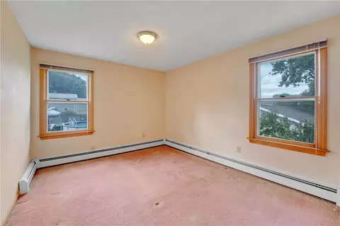 Bedroom - 14 Glendale Ave, East Providence, RI 02915 photo 1 of 8
