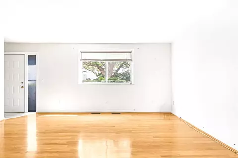 Living - 836 Halifax Dr, Warwick, RI 02886 photo 2 of 3