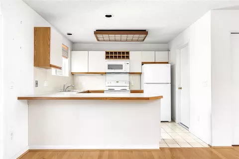 Kitchen - 836 Halifax Dr, Warwick, RI 02886 photo 3 of 3