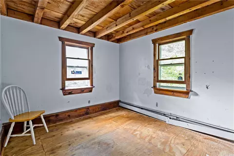 Bedroom - 227 Glen Rock Rd, Exeter, RI 02822 photo 2 of 6