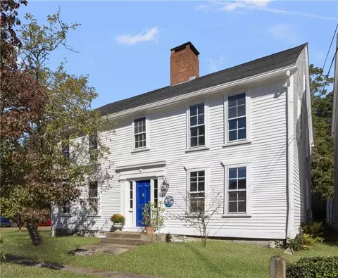103 W Main St, North Kingstown, RI 02852