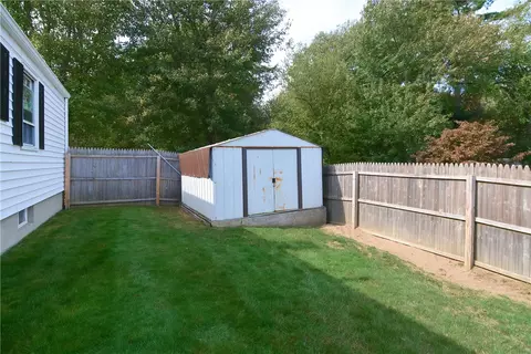 Exterior - 34 Spring Green Rd, Warwick, RI 02888 photo 6 of 6