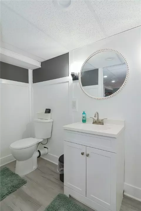 Bath - 34 Spring Green Rd, Warwick, RI 02888 photo 4 of 4