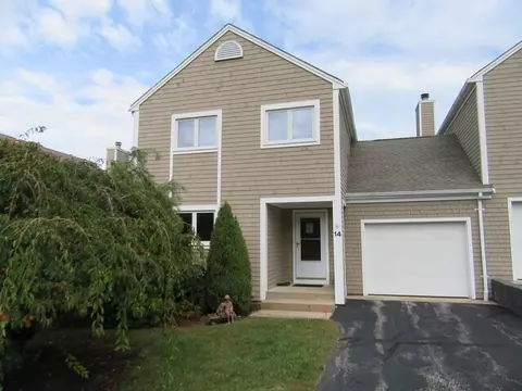 14 Palmer Cir, Hopkinton, RI 02832