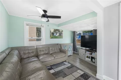 54 Pinehurst Ave, Warwick, RI 02889 photo 5