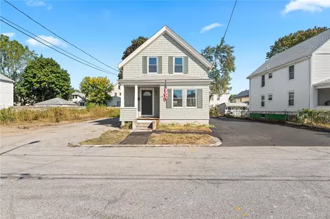 127 Owen Ave, Pawtucket, RI 02860