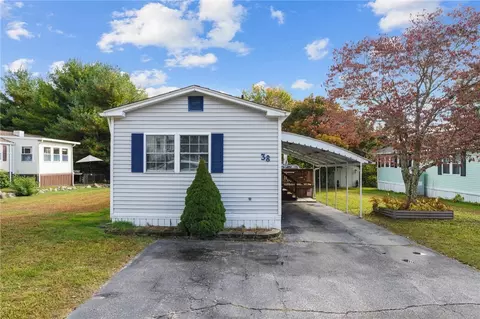 38 Cantaberry Ln, Coventry, RI 02816