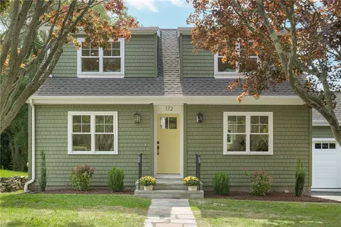 172 Bayview Ave, Bristol, RI 02809