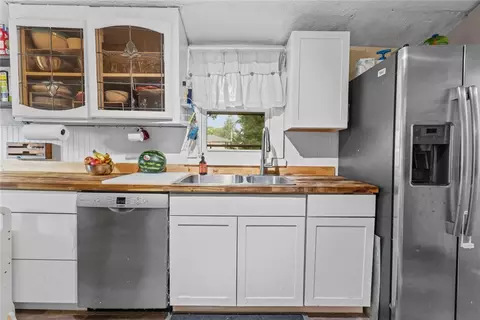63 Pender Ave, Warwick, RI 02889 photo 8