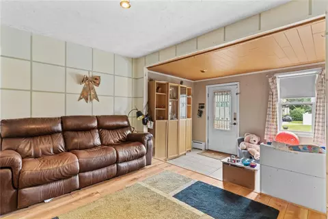 63 Pender Ave, Warwick, RI 02889 photo 5