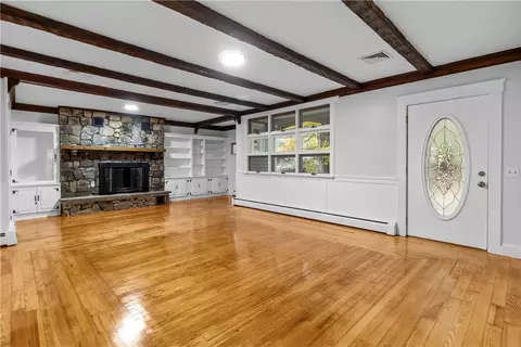 Living - 26 Paulette St, Burrillville, RI 02839 photo 2 of 5