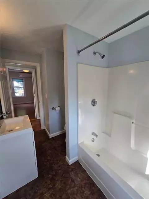 121 Cedar Ave, East Providence, RI 02915 photo 17