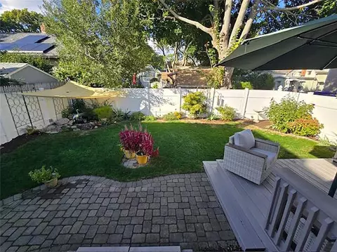 121 Cedar Ave, East Providence, RI 02915 photo 37