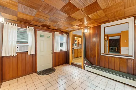 156 White Ave, Warwick, RI 02889 photo 20