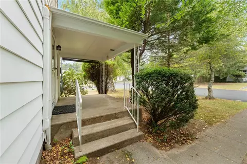156 White Ave, Warwick, RI 02889 photo 7