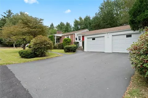 156 White Ave, Warwick, RI 02889 photo 5