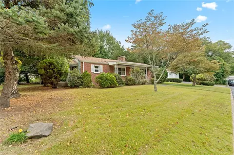 156 White Ave, Warwick, RI 02889 photo 4