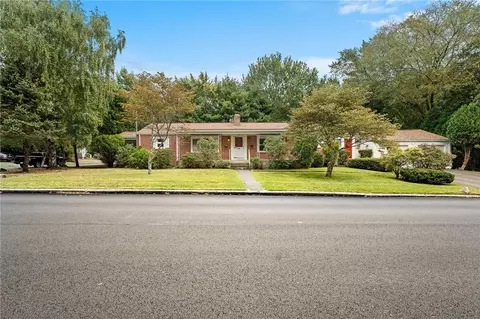 156 White Ave, Warwick, RI 02889 photo 2