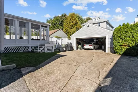59 St Simon St, Woonsocket, RI 02895 photo 34