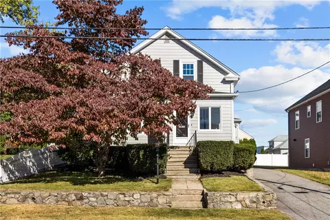 59 St Simon St, Woonsocket, RI 02895 photo 2