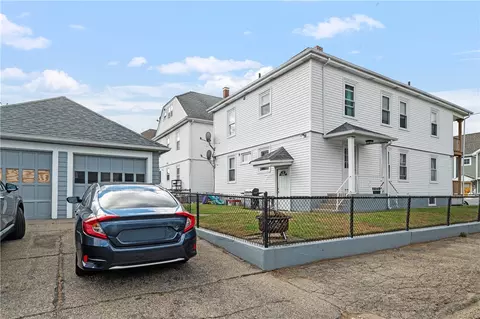 51 Mavis St, Pawtucket, RI 02860