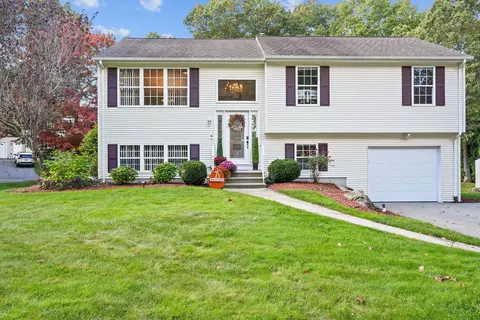3 Valley Dr, Johnston, RI 02919