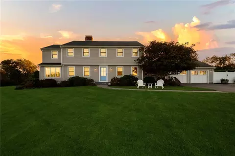 25 Anawan Dr, Narragansett, RI 02882