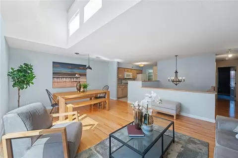 47 Bridge St #7, East Greenwich, RI 02818