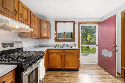 Kitchen - 46 Simmons Rd, Little Compton, RI 02837 photo 5 of 5