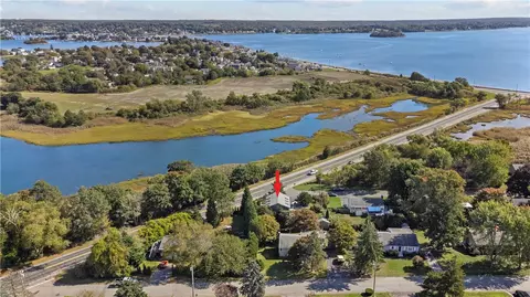 136 Norseman Dr, Portsmouth, RI 02871