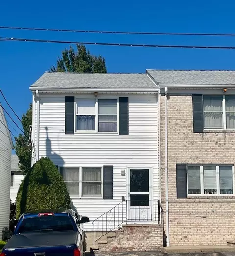 10 Iris Ln #B5-101, North Providence, RI 02911