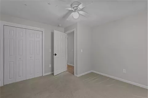 Bedroom - 3701 Post Rd, South Kingstown, RI 02879 photo 3 of 14