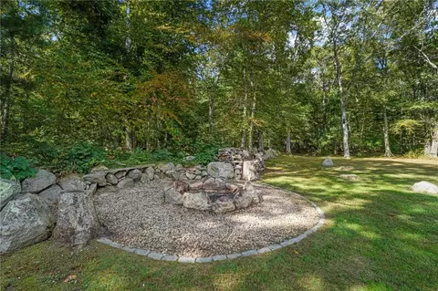 Exterior - 3701 Post Rd, South Kingstown, RI 02879 photo 6 of 11