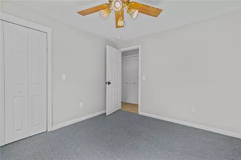 Bedroom - 3701 Post Rd, South Kingstown, RI 02879 photo 10 of 14