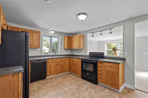 Kitchen - 3701 Post Rd, South Kingstown, RI 02879 photo 2 of 6