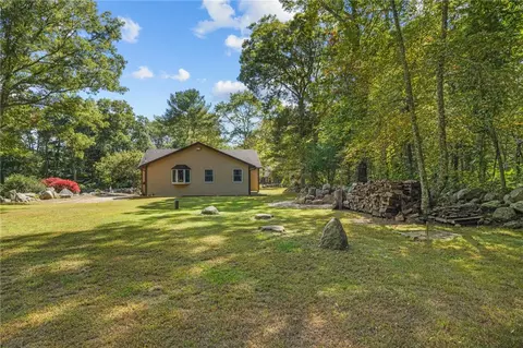 Exterior - 3701 Post Rd, South Kingstown, RI 02879 photo 11 of 11