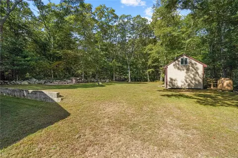 Exterior - 3701 Post Rd, South Kingstown, RI 02879 photo 9 of 11