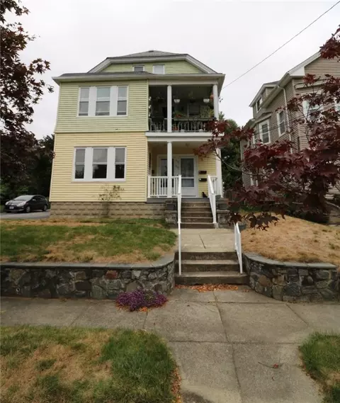 111 Bartlett Ave, Cranston, RI 02905