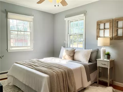 Bedroom - 36 Boiling Spring Ave, Westerly, RI 02891 photo 4 of 5