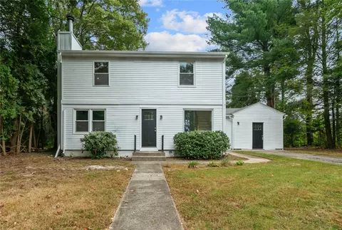 93 Peck Hill Rd, Johnston, RI 02919