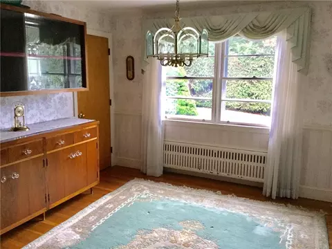 Dining - 33 Morton Dr, Warwick, RI 02889 photo 1 of 2