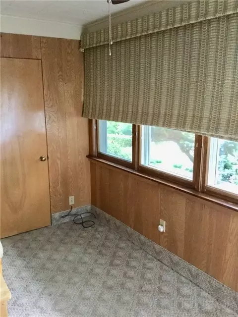 Exterior - 33 Morton Dr, Warwick, RI 02889 photo 3 of 6
