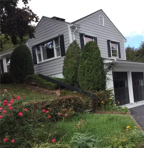 Exterior - 33 Morton Dr, Warwick, RI 02889 photo 2 of 6